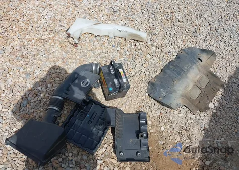 2012 Nissan Pathfinder S z USA, uszkodzony, nr VIN 5N1AR1NN0CC625758